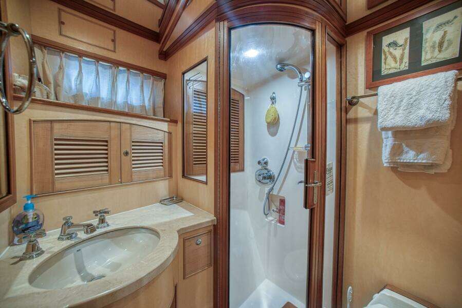 KNOT R O KY HOME 57ft Marlow Yacht For Sale