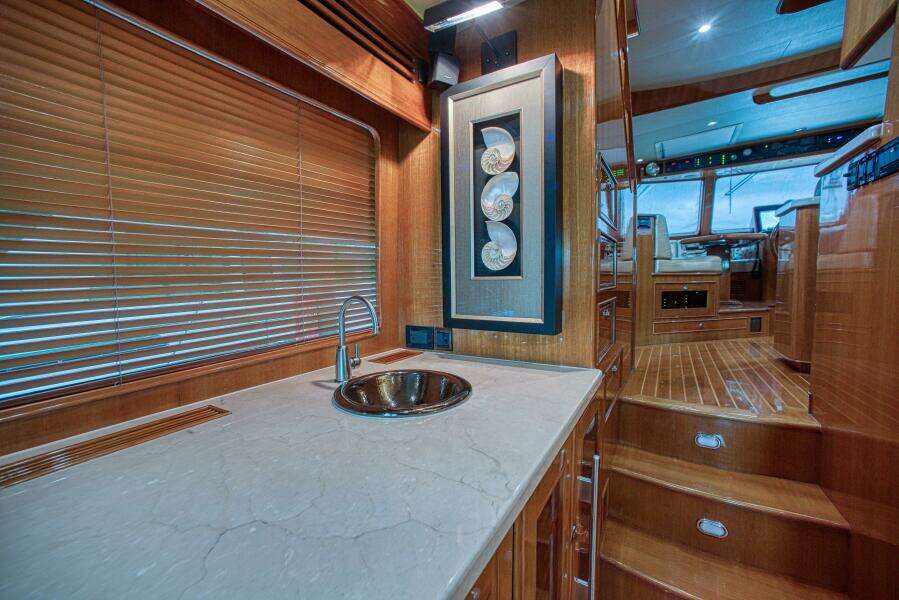KNOT R O KY HOME 57ft Marlow Yacht For Sale
