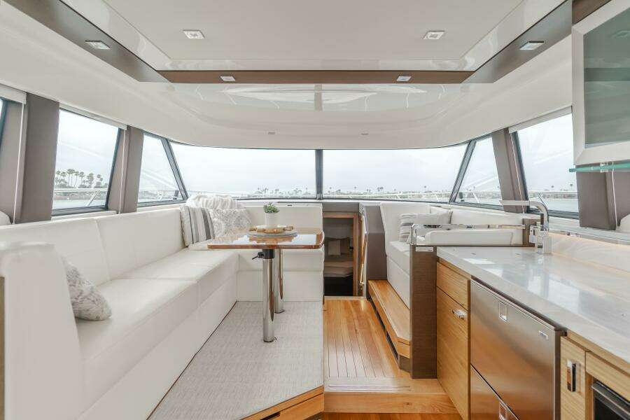 CHAPTER THREE 44ft Tiara Yachts Yacht For Sale