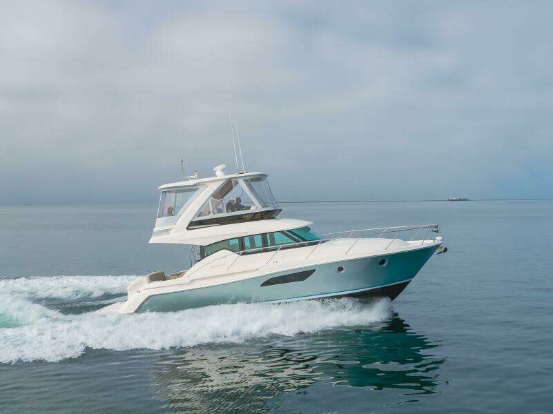 CHAPTER THREE 44ft Tiara Yachts Yacht For Sale
