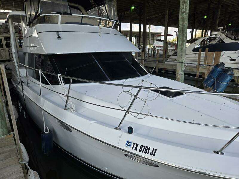 Malissa 35ft Carver Yacht For Sale