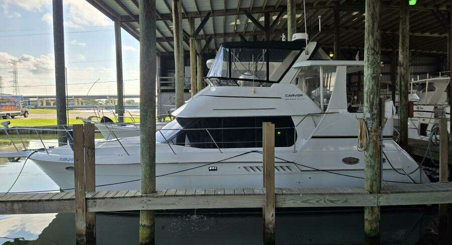 Malissa 35ft Carver Yacht For Sale