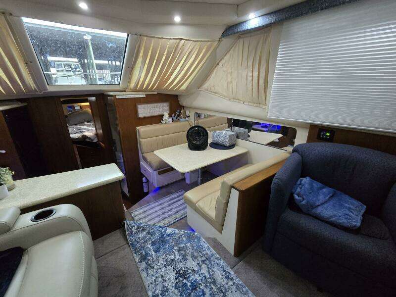 Malissa 35ft Carver Yacht For Sale