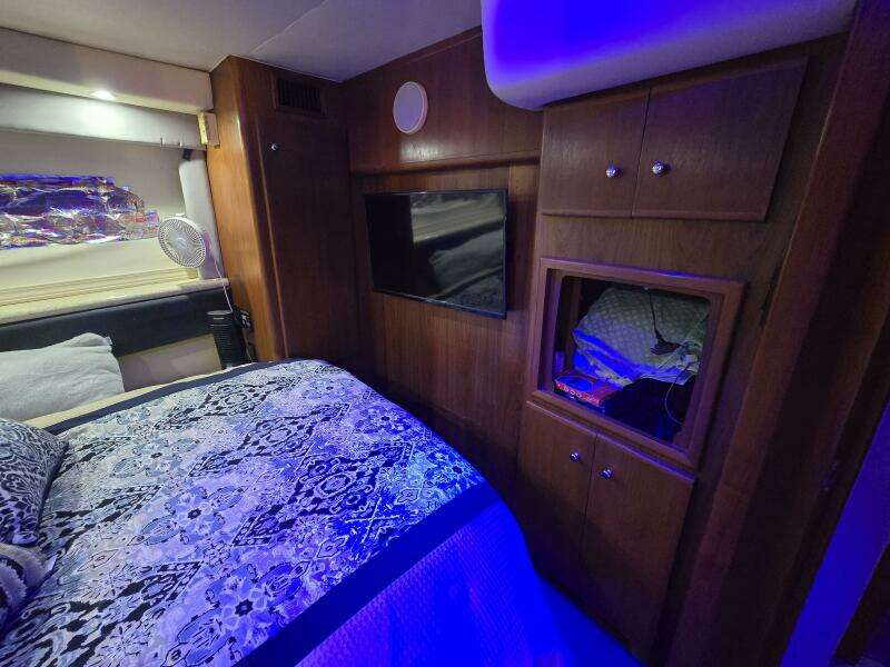 Malissa 35ft Carver Yacht For Sale