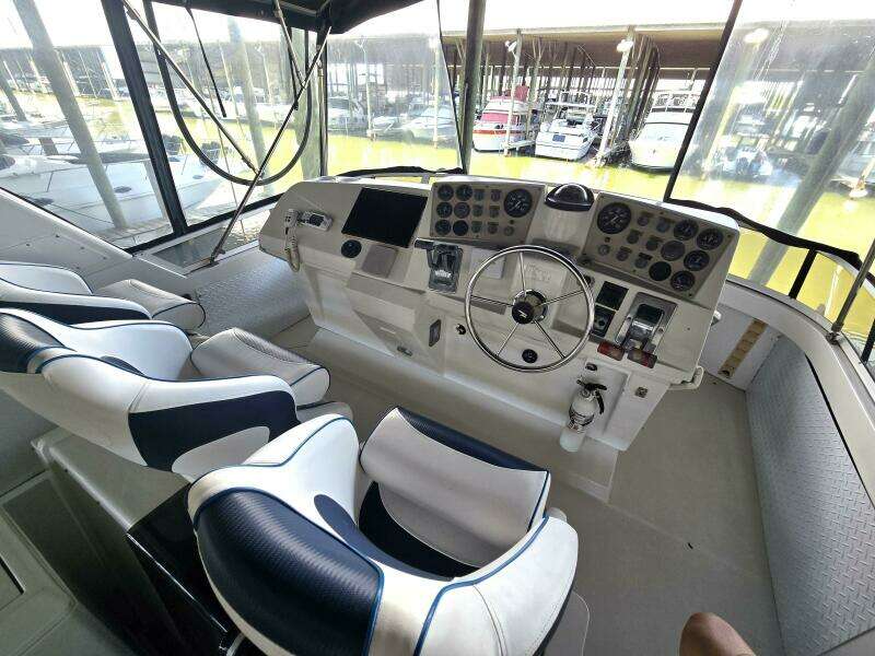 Malissa 35ft Carver Yacht For Sale