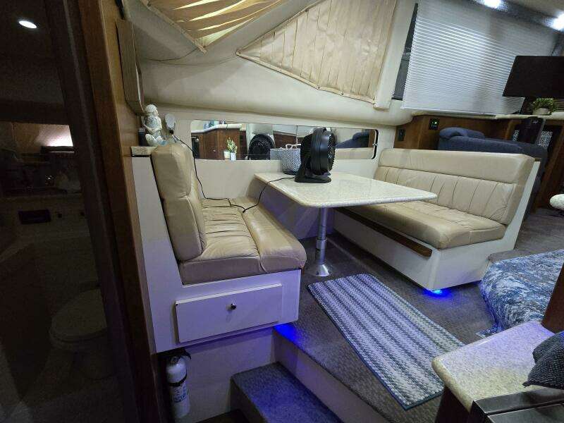 Malissa 35ft Carver Yacht For Sale