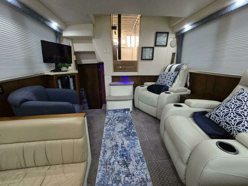 Malissa 35ft Carver Yacht For Sale