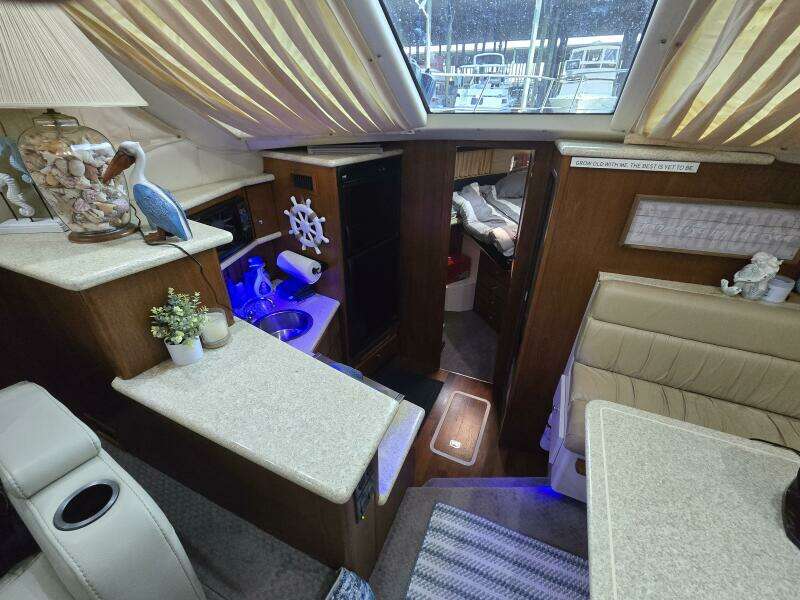 Malissa 35ft Carver Yacht For Sale