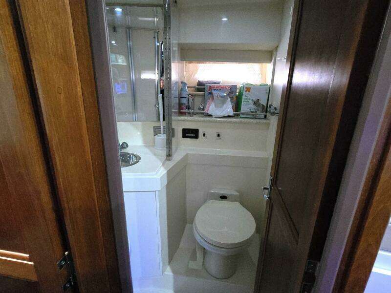 Malissa 35ft Carver Yacht For Sale