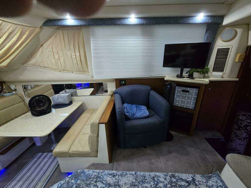Malissa 35ft Carver Yacht For Sale
