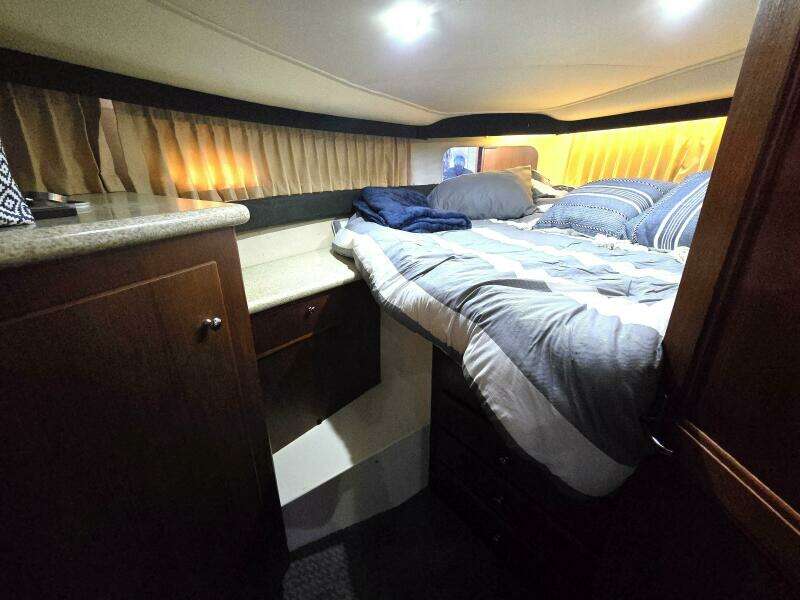 Malissa 35ft Carver Yacht For Sale