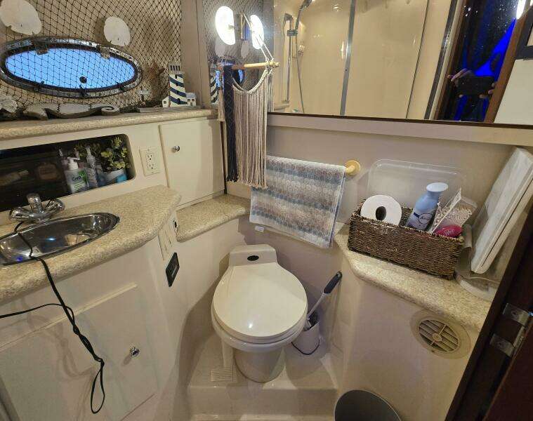 Malissa 35ft Carver Yacht For Sale