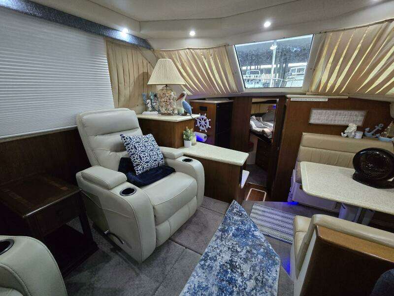 Malissa 35ft Carver Yacht For Sale