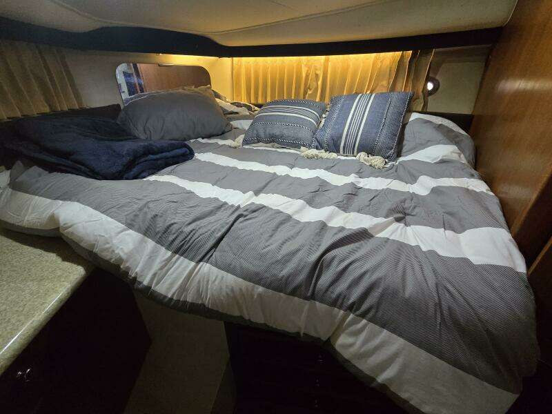 Malissa 35ft Carver Yacht For Sale