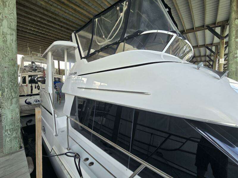 Malissa 35ft Carver Yacht For Sale