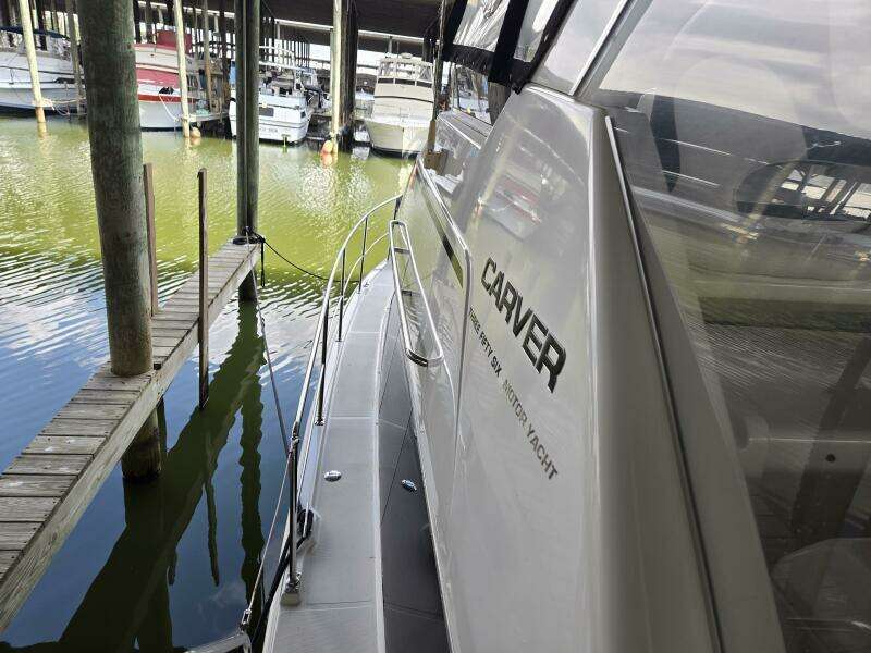 Malissa 35ft Carver Yacht For Sale