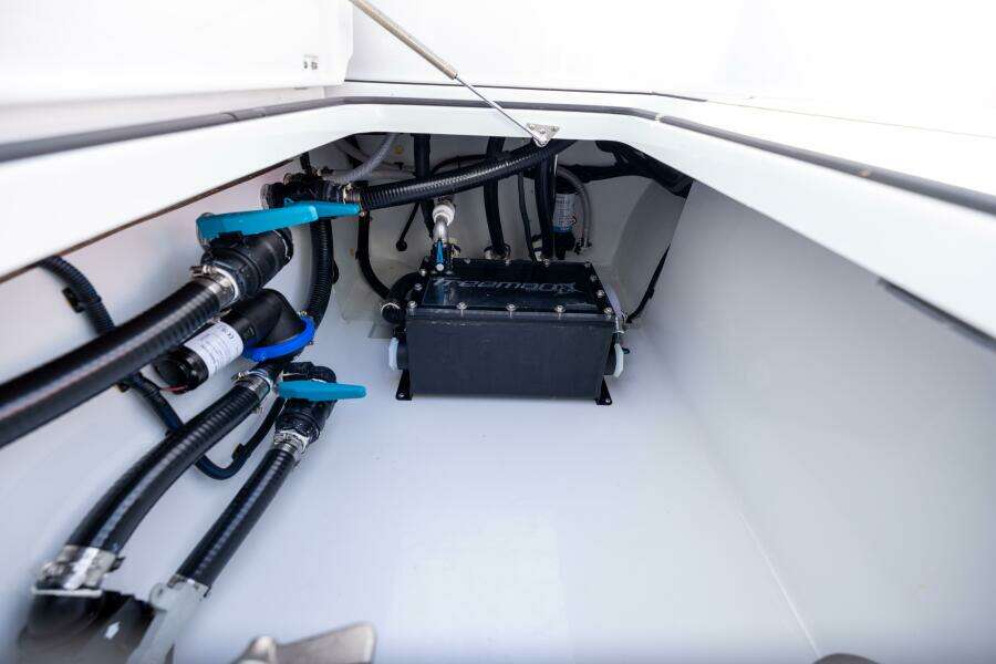 34ft Freeman Yacht For Sale