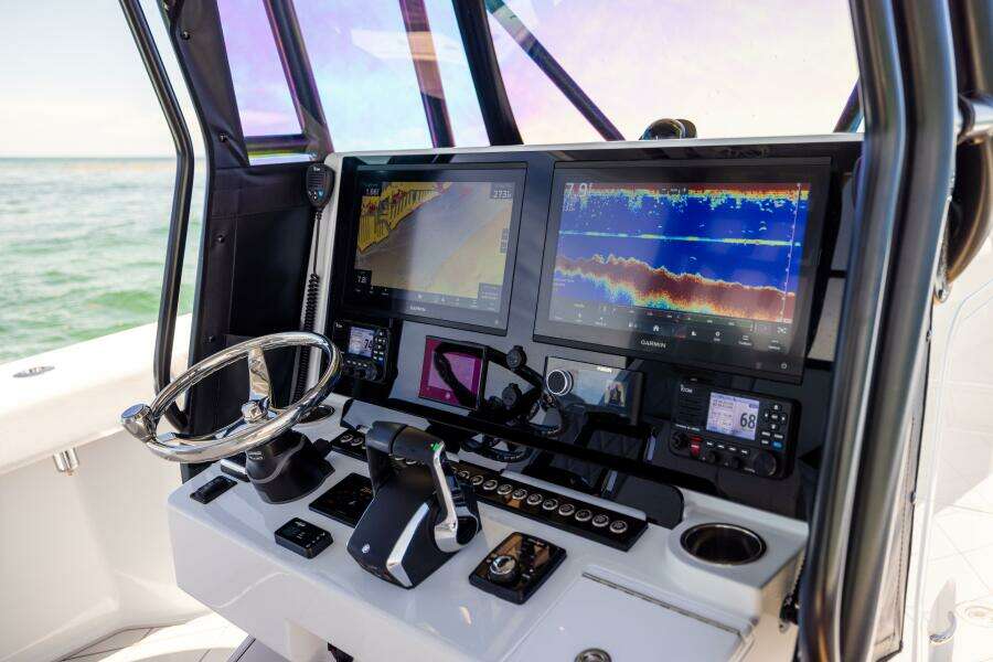 34ft Freeman Yacht For Sale