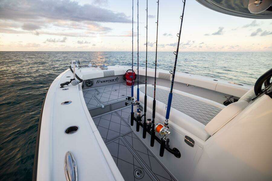 34ft Freeman Yacht For Sale