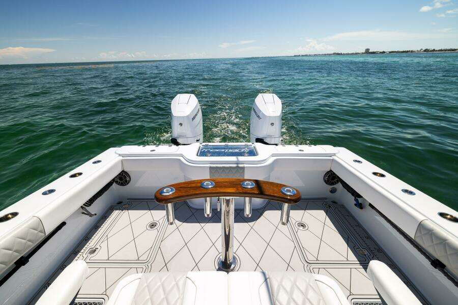 34ft Freeman Yacht For Sale