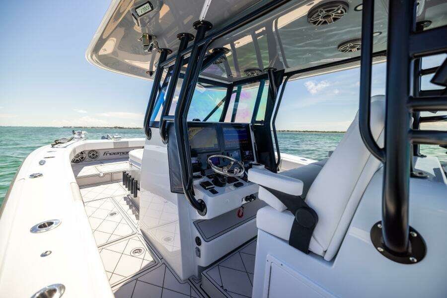 34ft Freeman Yacht For Sale