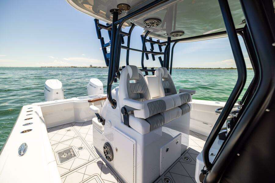 34ft Freeman Yacht For Sale
