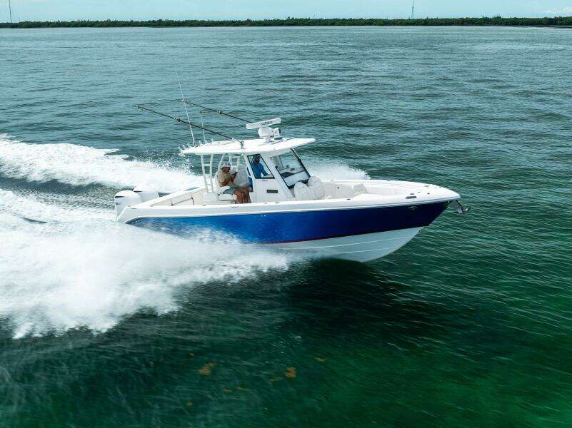 33ft Everglades Yacht For Sale