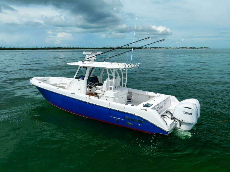 33ft Everglades Yacht For Sale