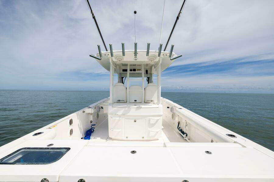 33ft Everglades Yacht For Sale