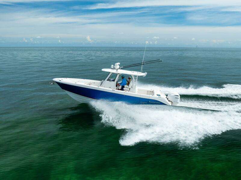 33ft Everglades Yacht For Sale