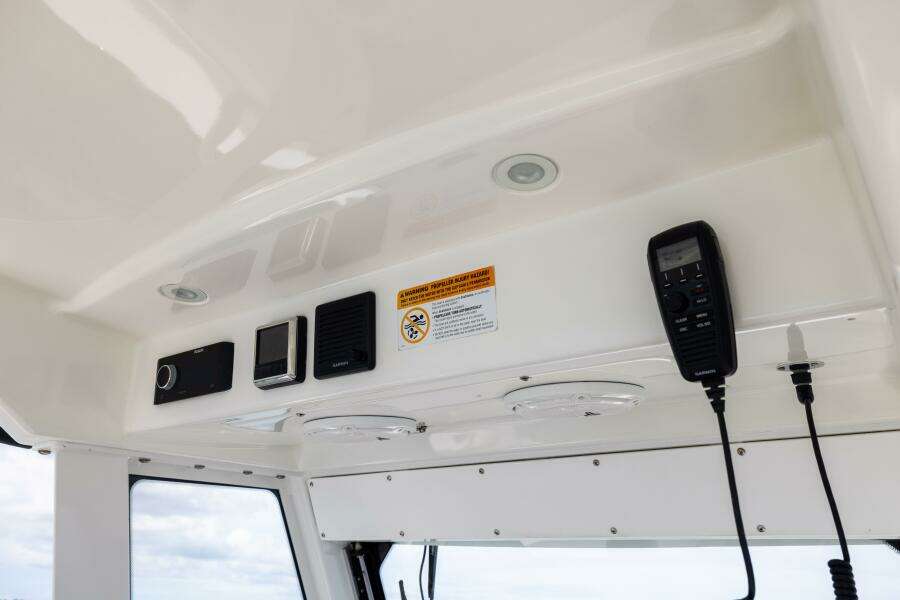 33ft Everglades Yacht For Sale