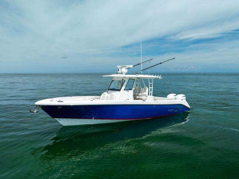 33ft Everglades Yacht For Sale