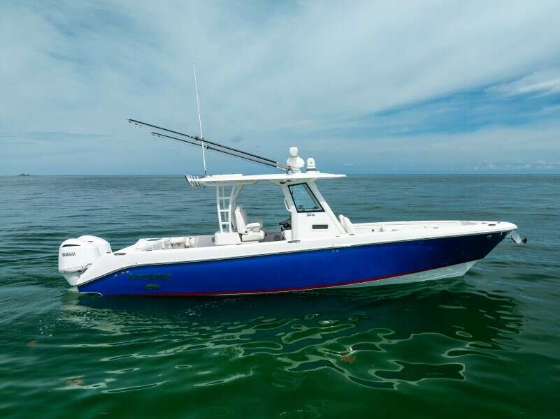 33ft Everglades Yacht For Sale