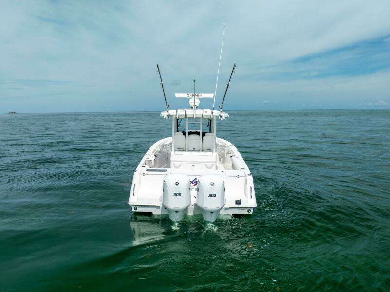 33ft Everglades Yacht For Sale