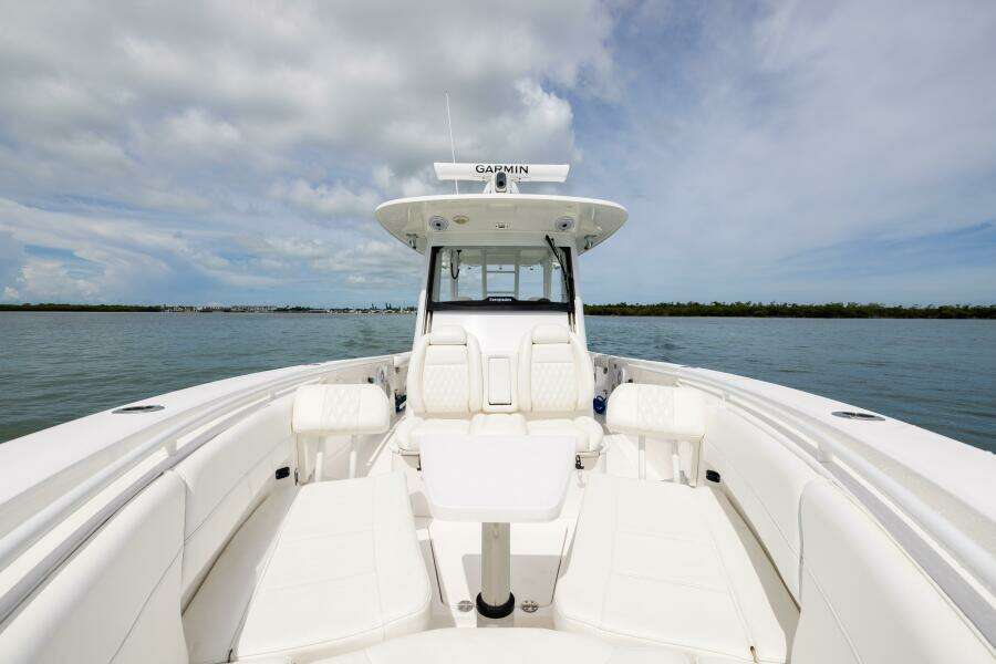 33ft Everglades Yacht For Sale