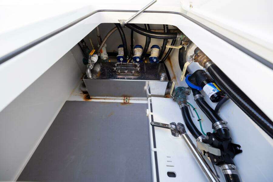 37ft Freeman Yacht For Sale