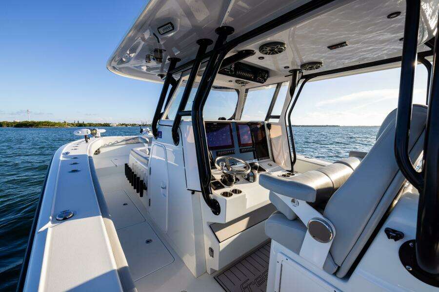37ft Freeman Yacht For Sale