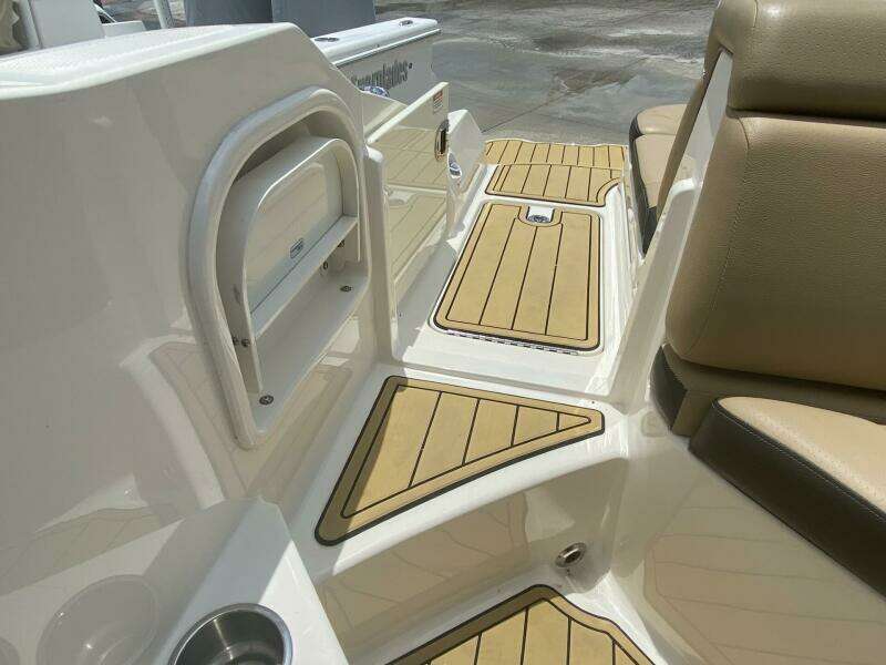 Stow A Way 27ft Sea Ray Yacht For Sale