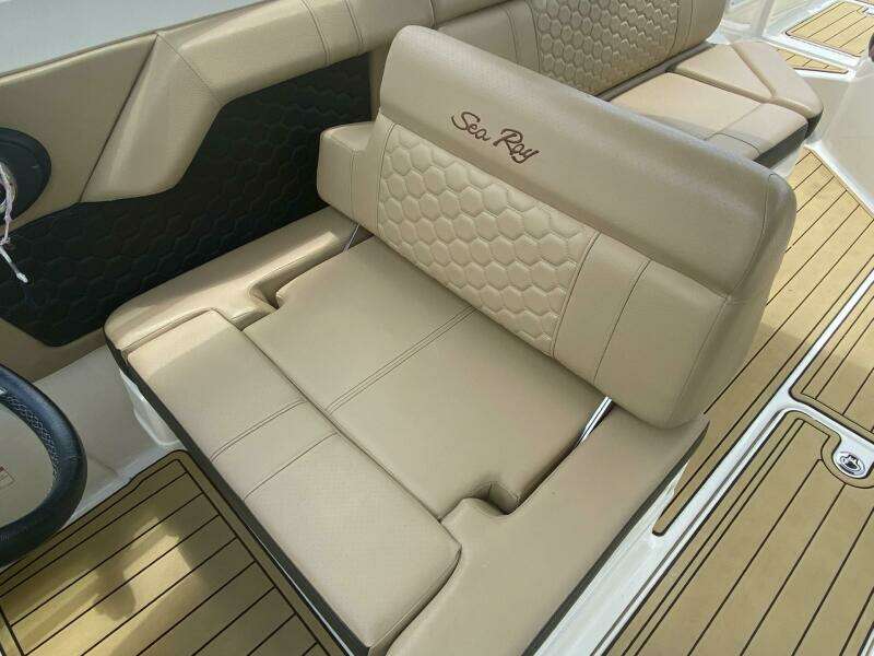 Stow A Way 27ft Sea Ray Yacht For Sale