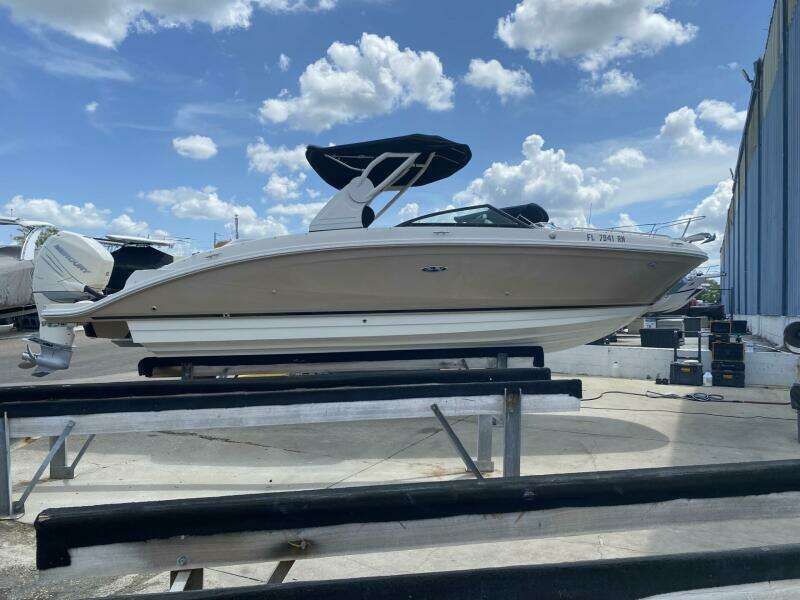 Stow A Way 27ft Sea Ray Yacht For Sale