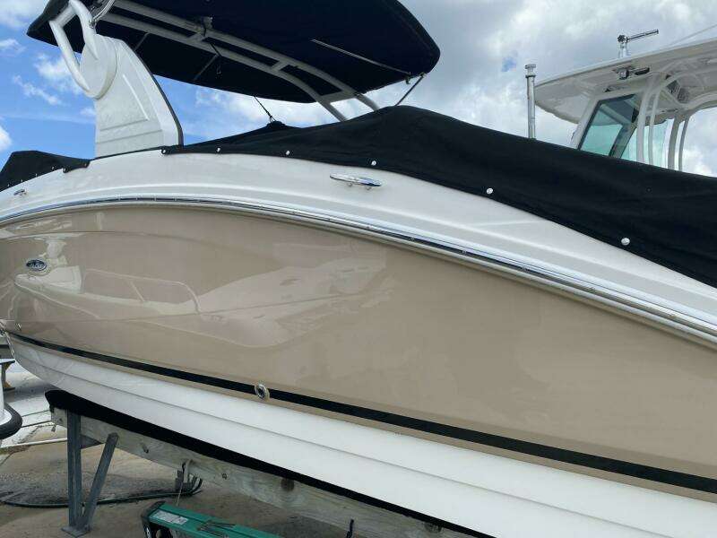 Stow A Way 27ft Sea Ray Yacht For Sale