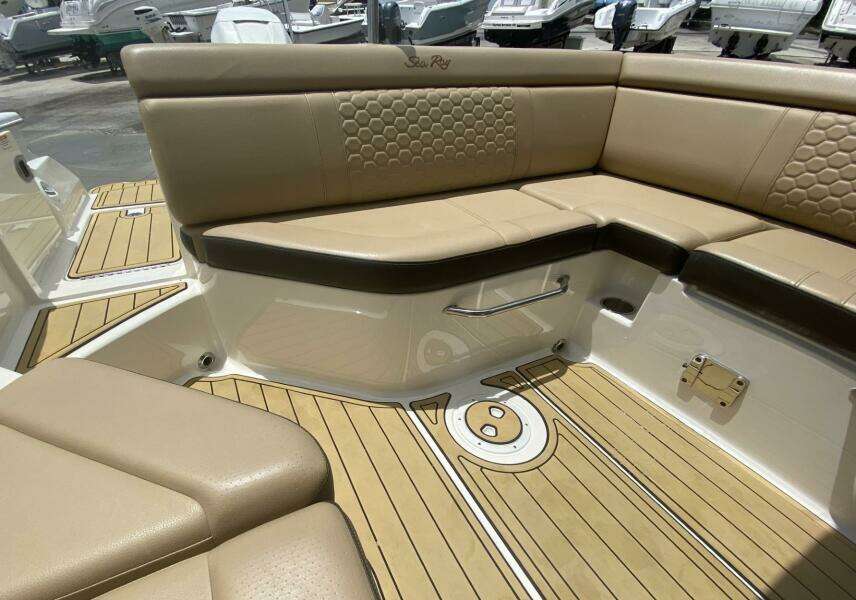 Stow A Way 27ft Sea Ray Yacht For Sale