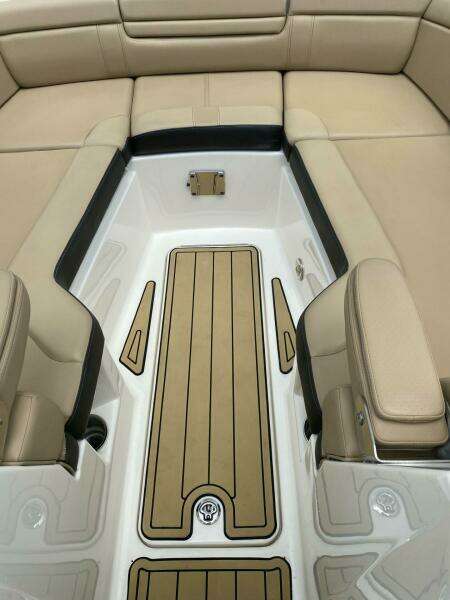 Stow A Way 27ft Sea Ray Yacht For Sale