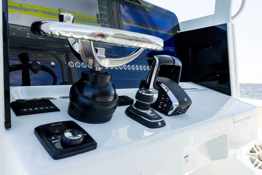 35ft Freeman Yacht For Sale