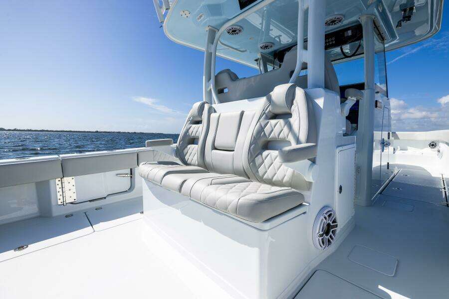 35ft Freeman Yacht For Sale