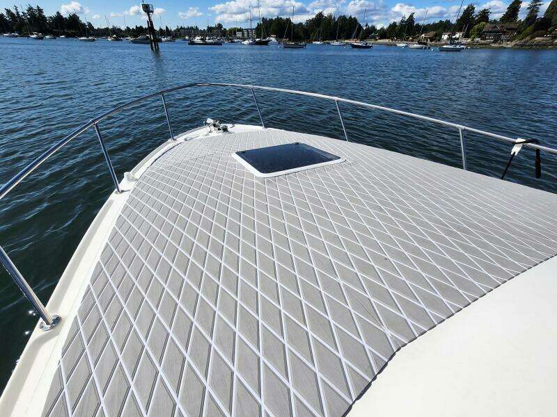 SLAINTE 27ft Sea Ray Yacht For Sale