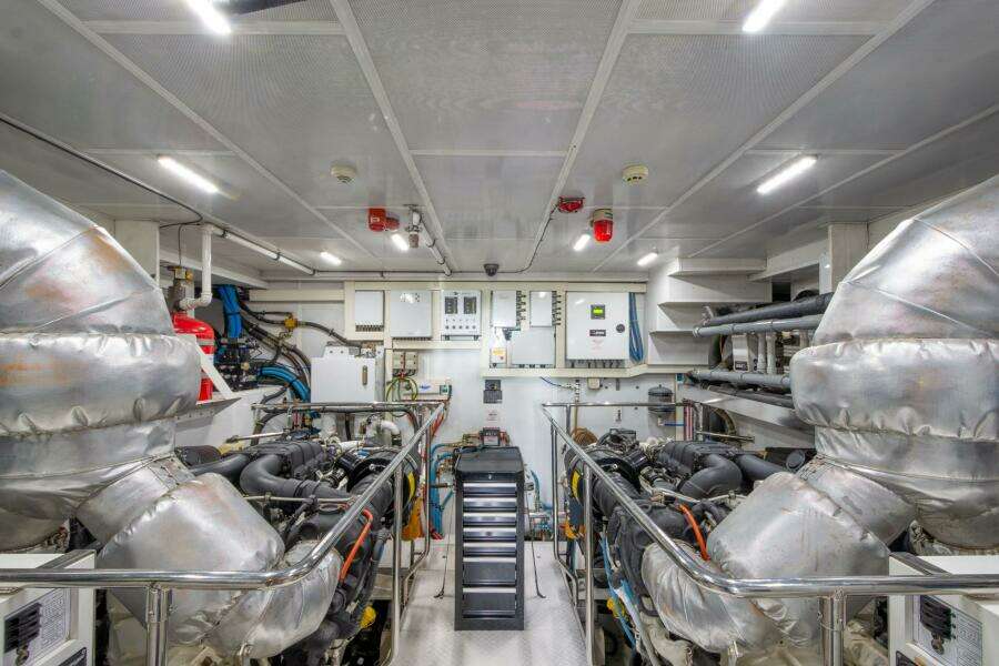 95ft Hargrave Yacht For Sale