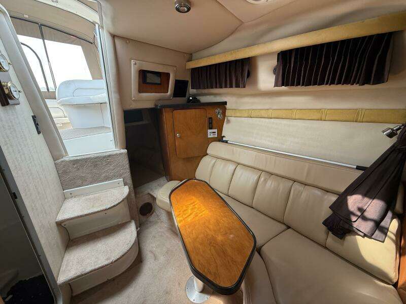 28ft Regal Yacht For Sale