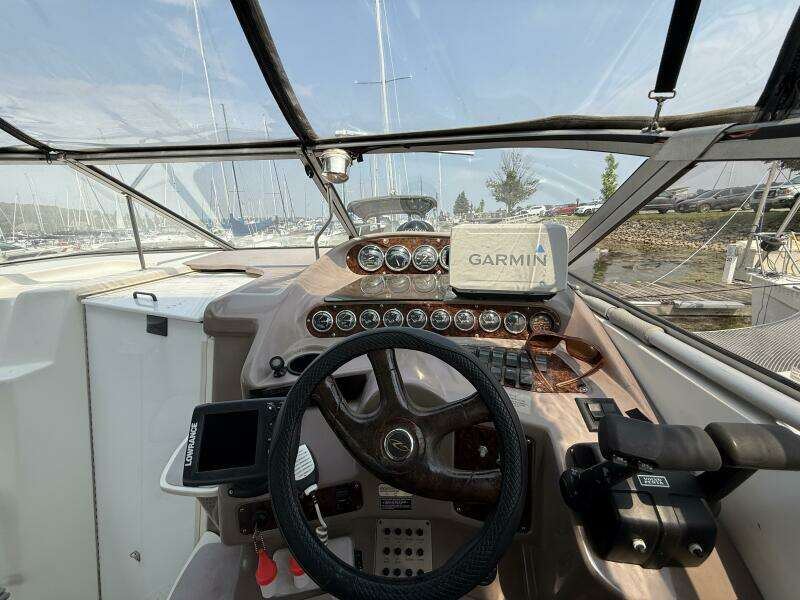 28ft Regal Yacht For Sale