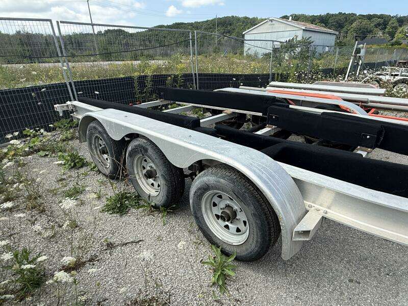 28ft Regal Yacht For Sale